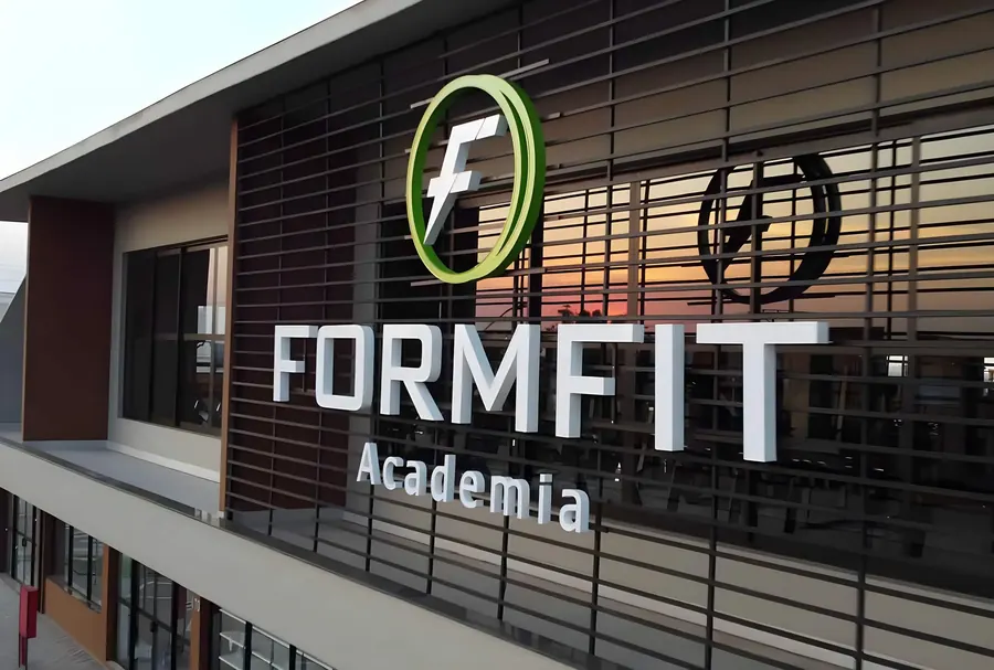 Letra caixa iluminada da academia Formfit